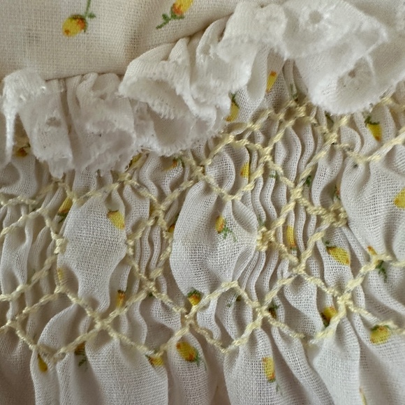 Polly Flinders Hand Smocked Yellow and White Baby Dress Size 0-6 Months - Picture 7 of 14